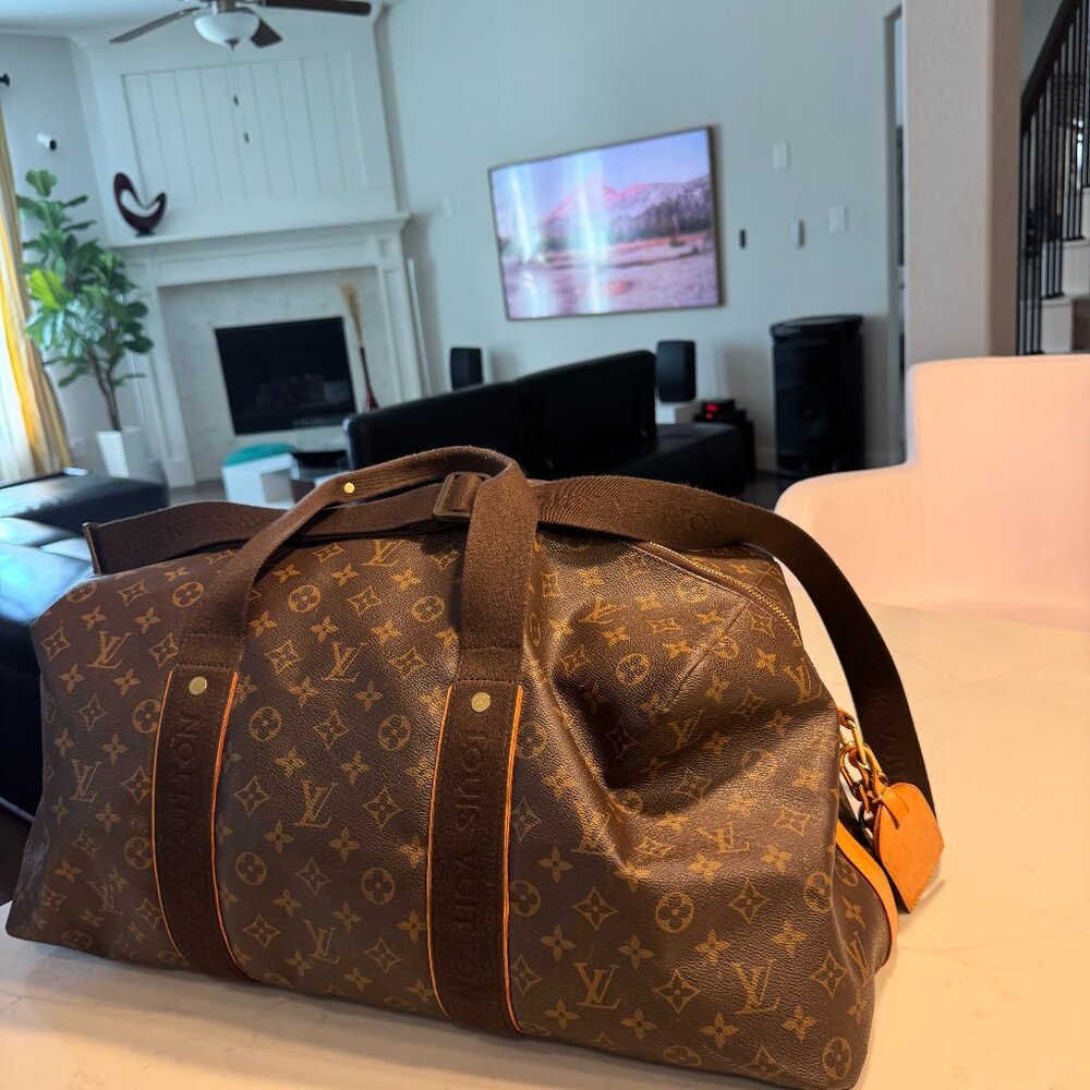 Louis Vuitton Keepall Bandoulière 50 – Monogram Canvas – Excellent Condition